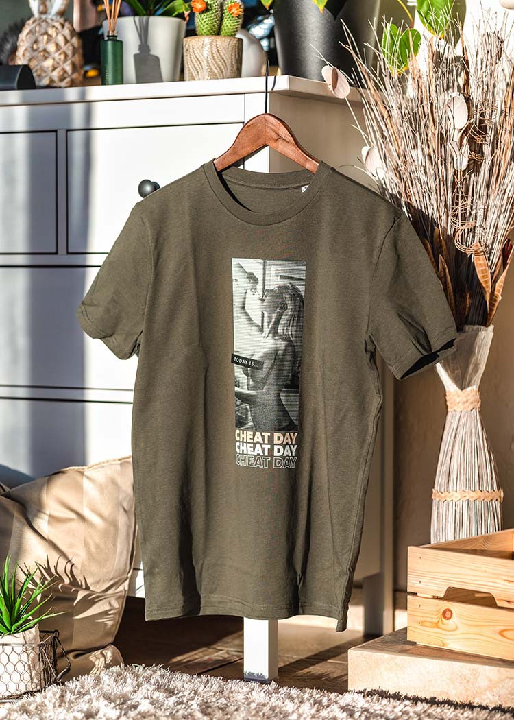 Cheat Day - Men's T-Shirt